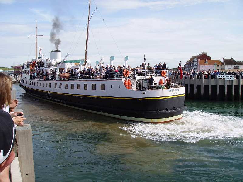 The Balmoral backs out of the harbour