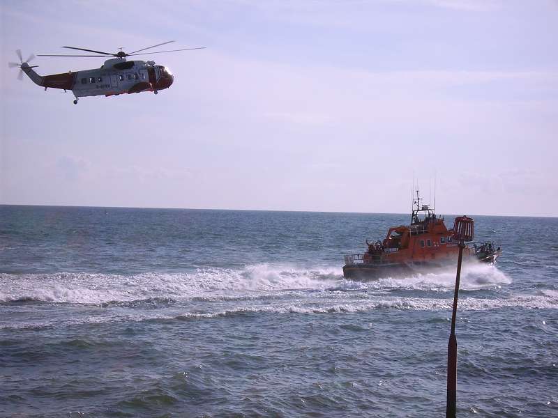 RNLI and Coastguard in high speed action!