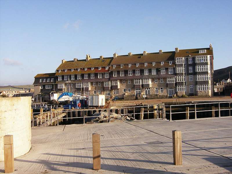 West Bay, Pier Terrace