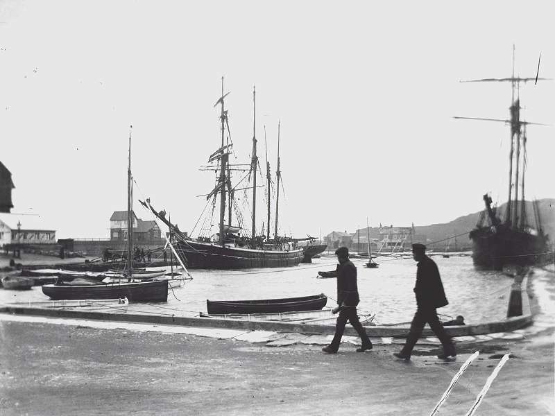 Harbour...1910's